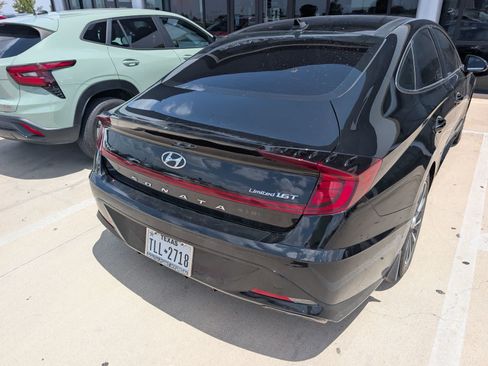Used 2022 Hyundai Sonata Limited FWD image 3