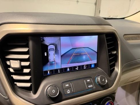 Used 2021 GMC Acadia Denali w/ Denali Ultimate Package AWD/4WD image 22