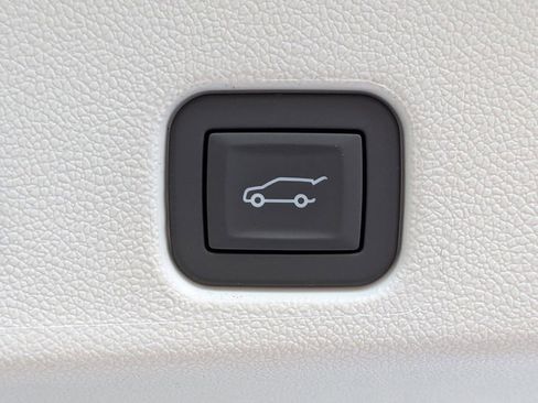 New 2026 Buick Enclave Avenir w/ Super Cruise Package FWD image 14