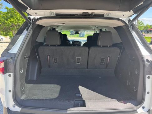 Used 2019 Chevrolet Traverse LT image 27