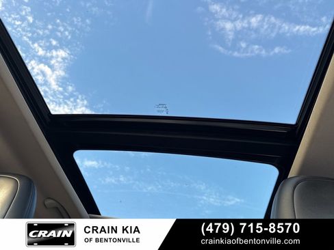 Used 2018 Jeep Cherokee Trailhawk w/ Comfort/Convenience Group image 3