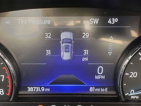 Certified 2022 Ford Explorer XLT w/ Equipment Group 202A image 31