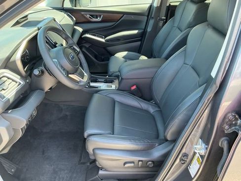 Used 2025 Subaru Ascent Touring w/ Popular Package #1 AWD/4WD image 12