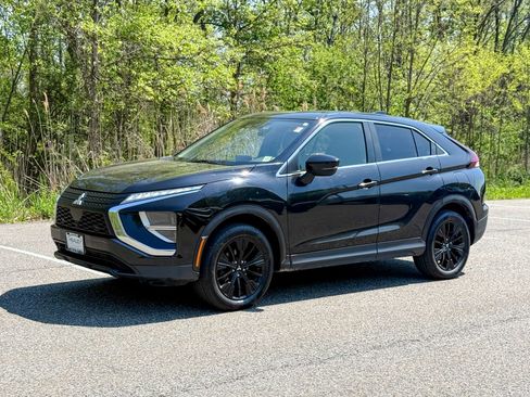 Used 2022 Mitsubishi Eclipse Cross LE AWD/4WD image 3
