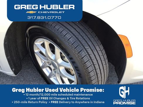 Used 2024 Chrysler Pacifica Touring-L FWD image 20