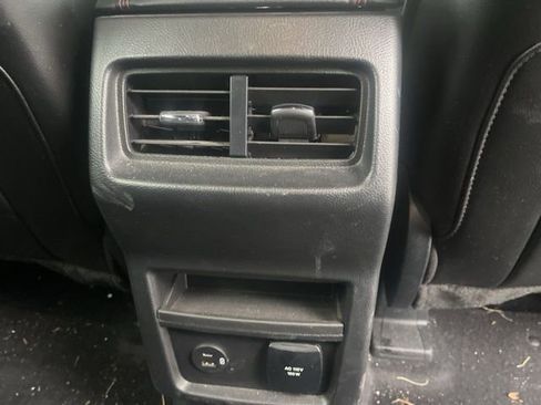 Used 2022 Ford Edge ST-Line w/ Class II Trailer Tow Package image 25