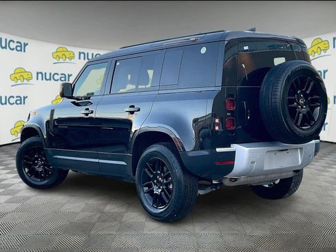 Used 2025 Land Rover Defender 110 S image 4