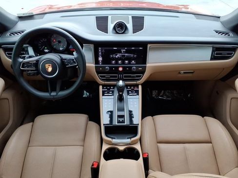 Used 2022 Porsche Macan S AWD/4WD image 4