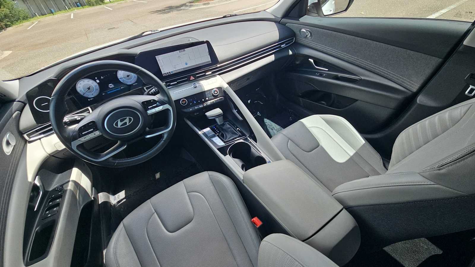 Used 2024 Hyundai Elantra Limited FWD image 23