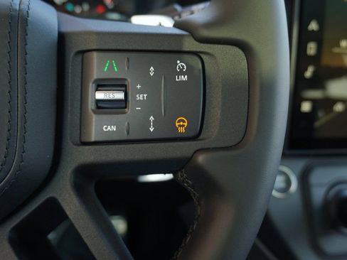 New 2026 Land Rover Defender 110 V8 AWD/4WD image 19