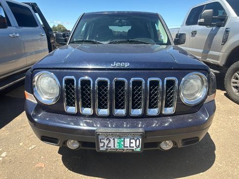 Used 2013 Jeep Patriot Latitude AWD/4WD image 2