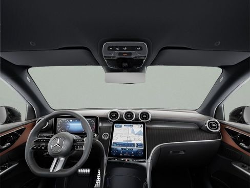 Used 2025 Mercedes-Benz GLC 300 image 37