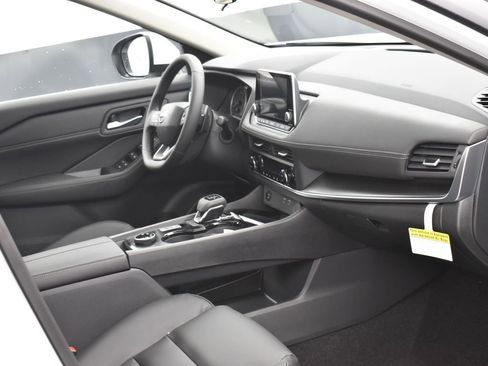 New 2026 Nissan Rogue SV w/ SV Premium Package image 6