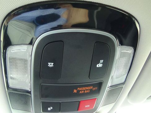 Used 2025 Hyundai Sonata SEL FWD image 25