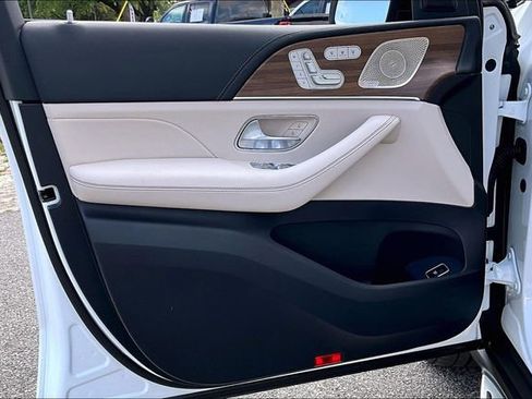 New 2026 Mercedes-Benz GLE 580 4MATIC image 13