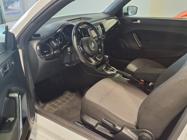 Used 2019 Volkswagen Beetle 2.0T S FWD image 6