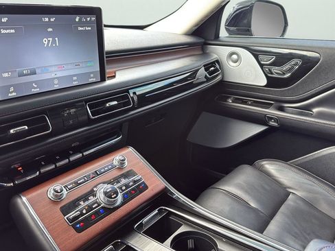 Used 2023 Lincoln Aviator Reserve w/ Equipment Group 201A image 20