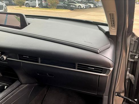 Used 2023 MAZDA CX-30 AWD 2.5 S w/ Select Package image 16