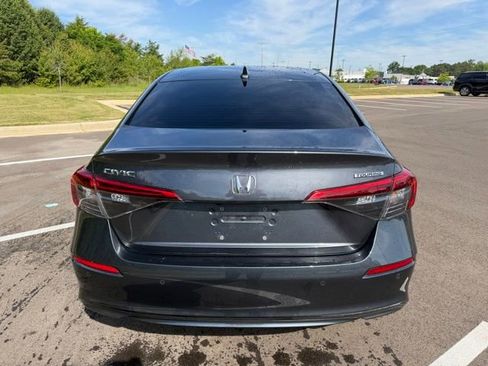 Used 2024 Honda Civic Touring image 4