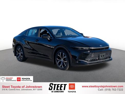 Used 2023 Toyota Crown XLE image 1