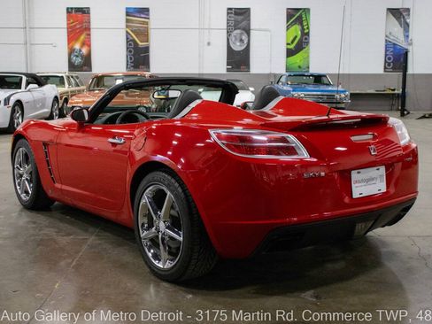 Used 2009 Saturn Sky Red Line RWD image 5
