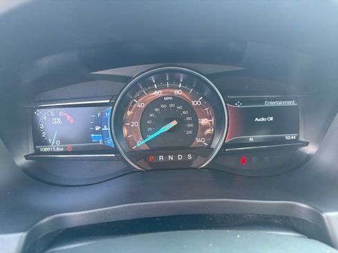 Used 2018 Ford Explorer XLT w/ Equipment Group 202A AWD/4WD image 14