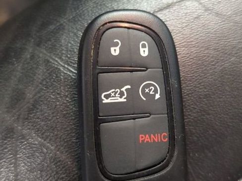 Used 2021 Jeep Cherokee Latitude Lux w/ Comfort/Convenience Group image 27