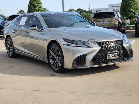 Used 2019 Lexus LS 500 F Sport w/ Accessory Package (Z2) RWD image 3