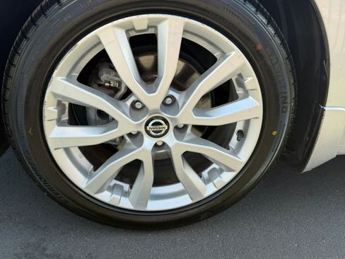 Used 2018 Nissan Sentra S FWD image 17