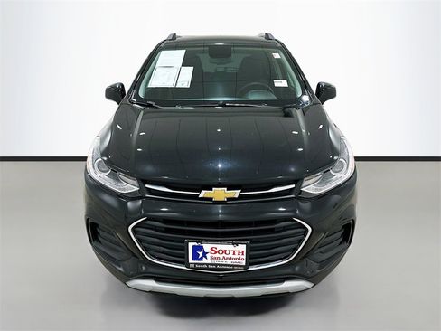 Used 2020 Chevrolet Trax LT image 2