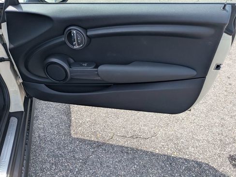 Used 2017 MINI Cooper 2-Door Hardtop FWD image 27