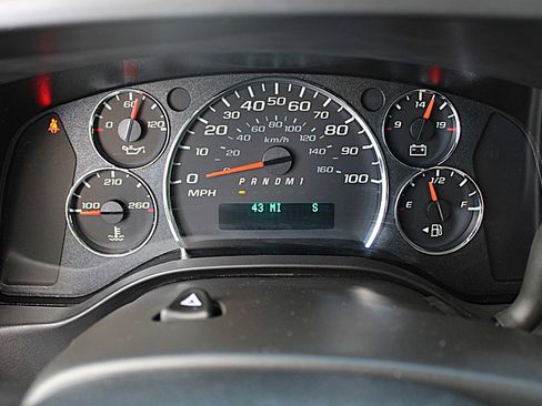 Used 2025 Chevrolet Express 2500 Extended w/ Communications Package image 27