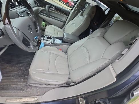 Used 2014 Buick Enclave Leather w/ Trailering Provision Package FWD image 4