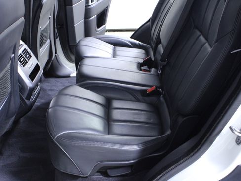 Used 2017 Land Rover Range Rover Sport HSE image 12