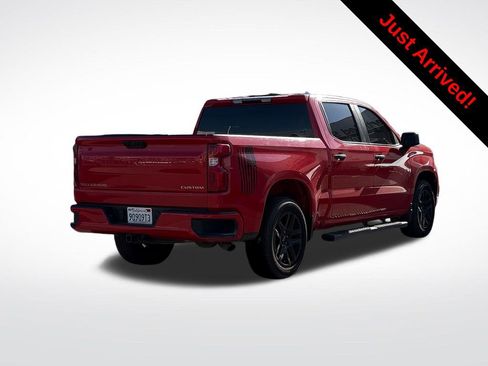 Used 2023 Chevrolet Silverado 1500 Custom image 2