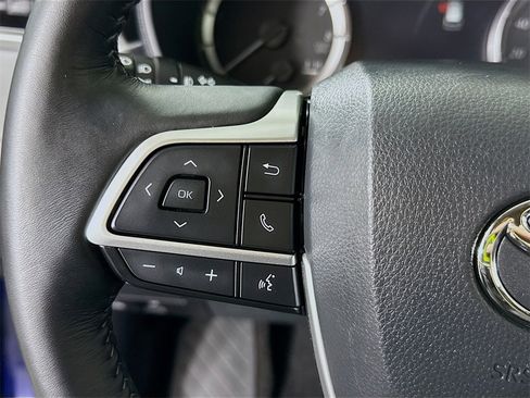Certified 2023 Toyota Highlander LE image 21