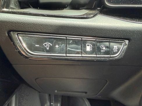 Certified 2025 Kia Niro EX w/ EX Cold Weather Package FWD image 12