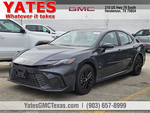 Used 2025 Toyota Camry SE image 1