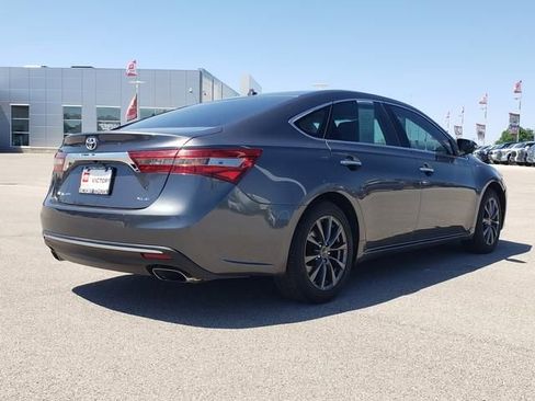 Used 2016 Toyota Avalon XLE FWD image 5