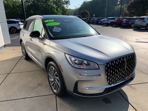 Used 2023 Lincoln Corsair Reserve w/ Equipment Group 201A AWD/4WD image 9