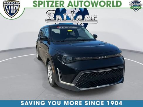 Certified 2023 Kia Soul LX FWD image 2