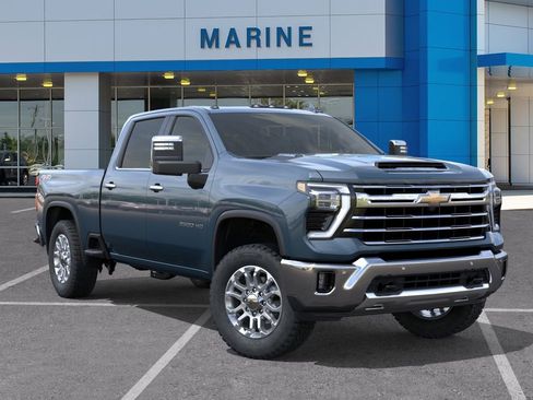 New 2026 Chevrolet Silverado 2500 LTZ w/ LTZ Premium Package AWD/4WD image 7