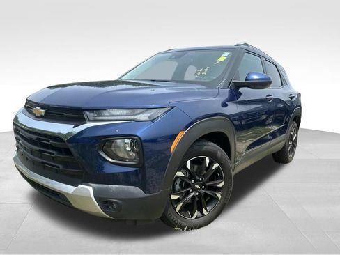 Used 2023 Chevrolet TrailBlazer LT FWD image 32