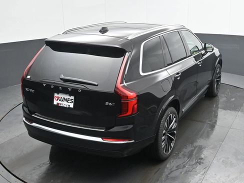 New 2026 Volvo XC90 B6 Plus w/ Protection Package image 30