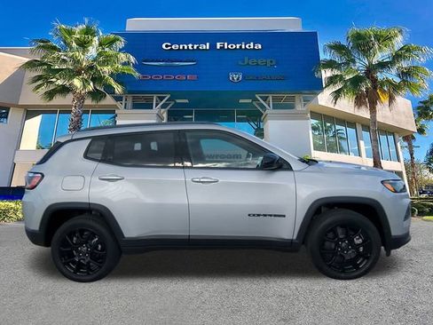 New 2026 Jeep Compass Latitude image 4