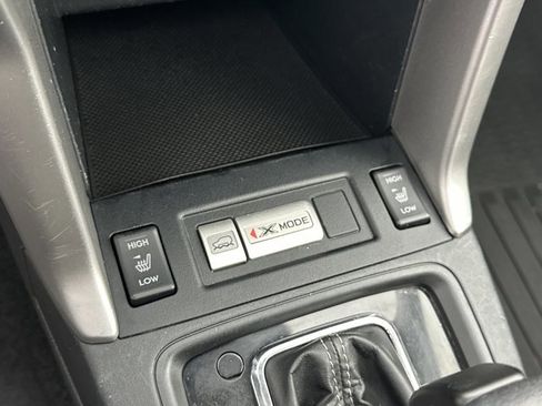 Used 2015 Subaru Forester 2.5i Touring w/ Eyesight & Navigation System image 36