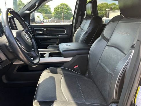 Used 2019 RAM 2500 Laramie w/ Night Edition AWD/4WD image 9