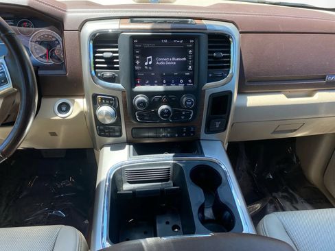 Used 2018 RAM 1500 Laramie w/ Convenience Group AWD/4WD image 12