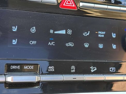 Used 2024 Hyundai Santa Fe Limited AWD/4WD image 36