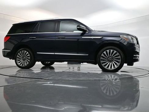 Used 2021 Lincoln Navigator Reserve w/ Luxury Package image 34